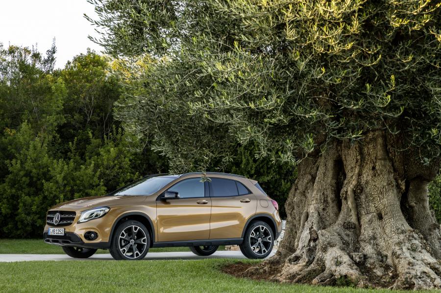  Mercedes-Benz GLA220 d 4Matic (X156) 2017 года  (WW) (фото 30 из 33)